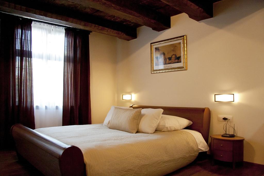 Apartamenty Hotelu Pod Orlem Stary Toruń Esterno foto